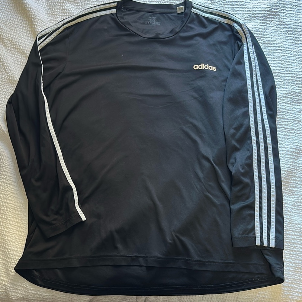 ADIDAS
SPORTS LONG SLEEVE
SIZE XXL